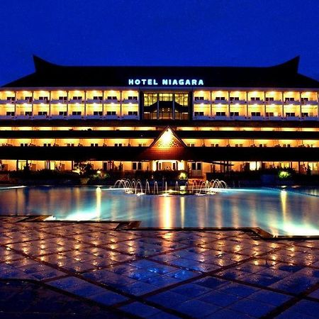 Hotel Niagara Parapat Εξωτερικό φωτογραφία