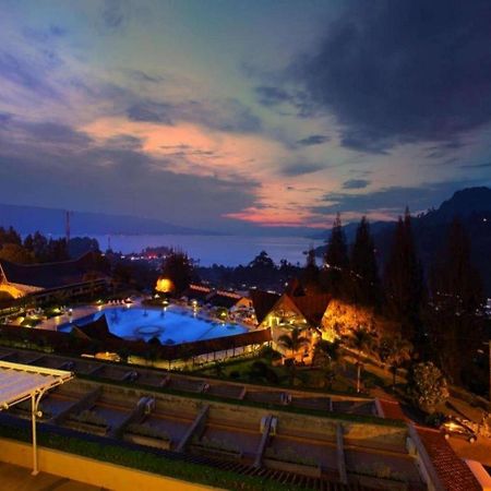 Hotel Niagara Parapat Εξωτερικό φωτογραφία
