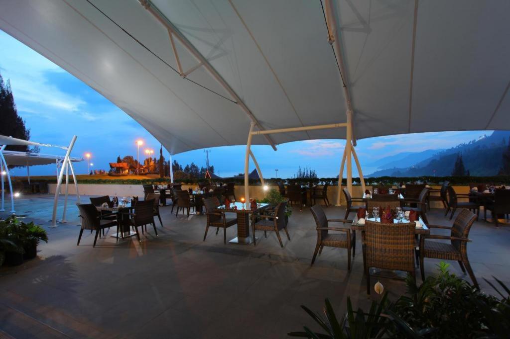 Hotel Niagara Parapat Εξωτερικό φωτογραφία
