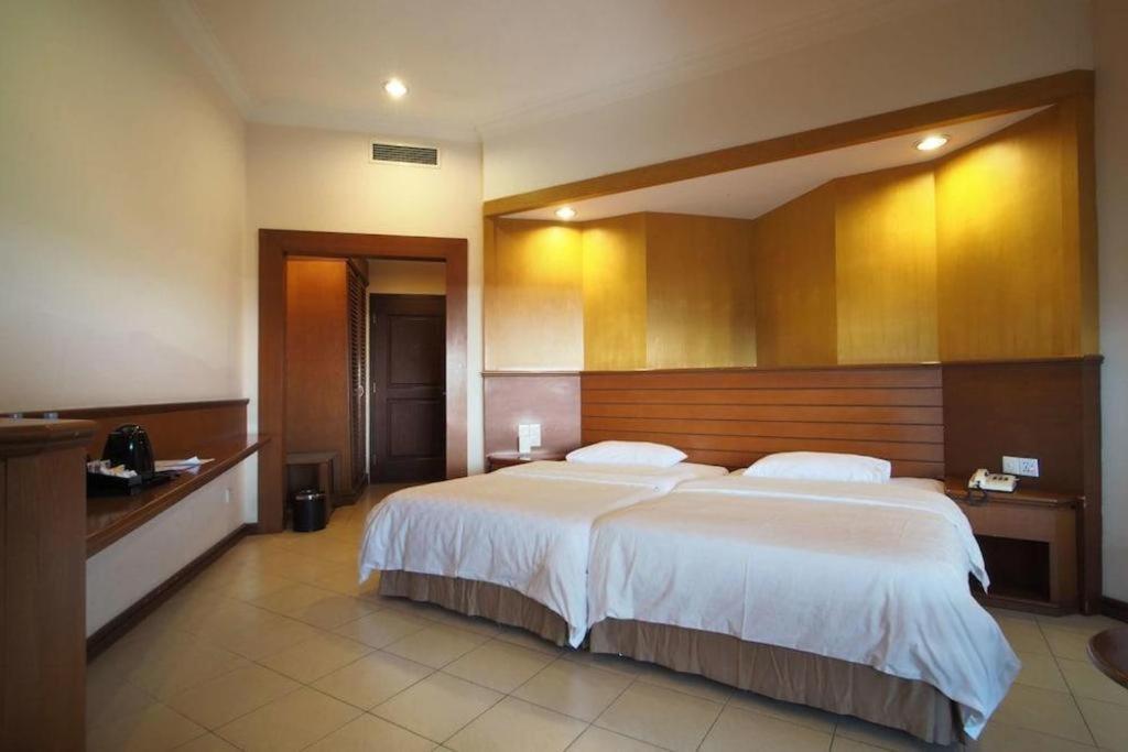 Hotel Niagara Parapat Εξωτερικό φωτογραφία